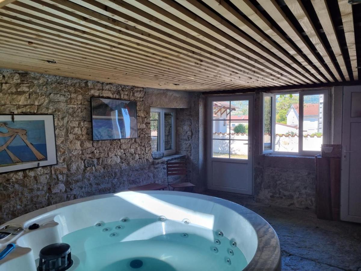 فيلا Gite De L'Ancheronne 12 Couchages Spa Lavans-sur-Valouse المظهر الخارجي الصورة